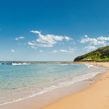 Blue Lagoon Beach Resort Bateau Bay Exteriör bild