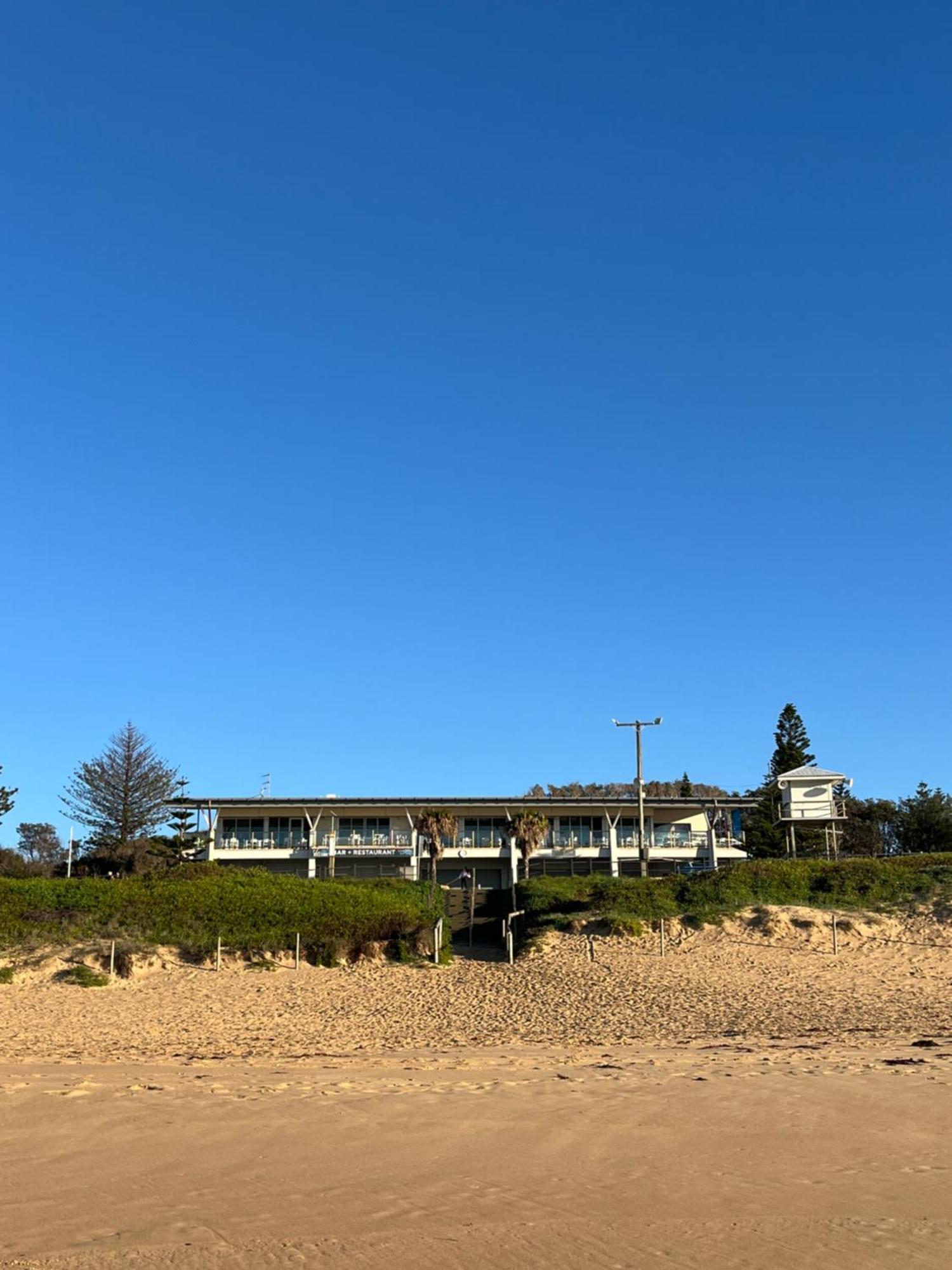 Blue Lagoon Beach Resort Bateau Bay Exteriör bild