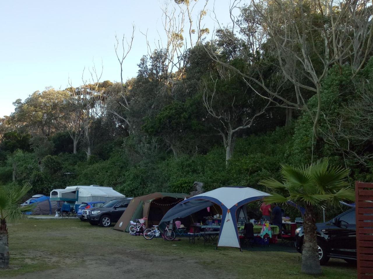 Blue Lagoon Beach Resort Bateau Bay Exteriör bild